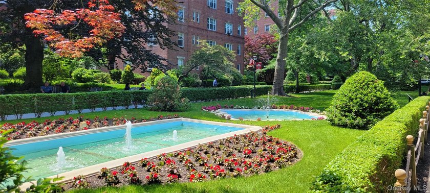 FOREST HILLS SOUTH Very sunny &amp; spacious, 1 Bedroom / 1 Bathroom - photo 40