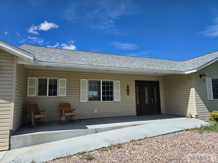 Dreaming of country living without sacrificing convenience? This - photo 5
