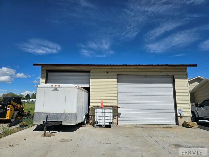 Dreaming of country living without sacrificing convenience? This - photo 9