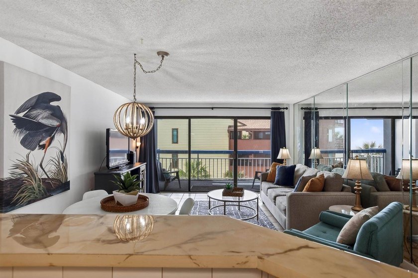 A must see unit is a fully furnished, turn-key 1-bedroom, 1.5 - photo 6