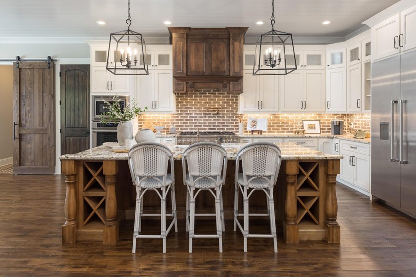 Welcome to this stunning custom estate nestled within the gates - photo 17