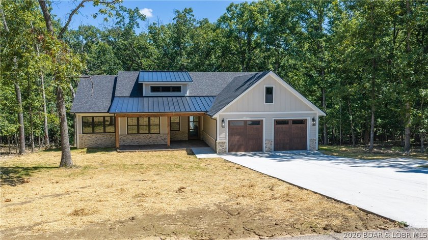 This newly constructed home showcases exceptional craftsmanship - photo 30