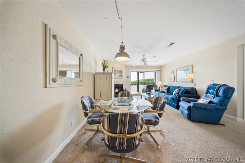 Experience the ultimate lake lifestyle in this stunning 3-br - photo 8