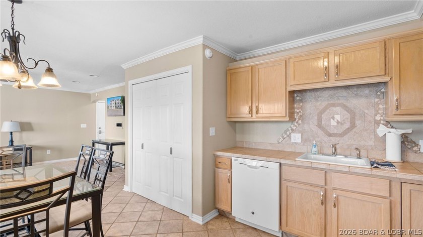 Welcome to your perfect lake escape at Compass Pointe in the - photo 8