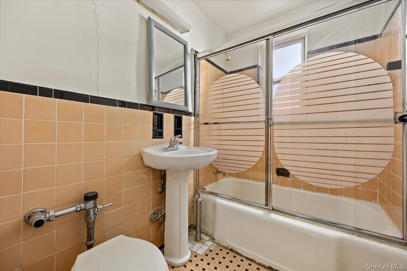 Welcome to Verona Estates, a beautifully maintained co-op - photo 7
