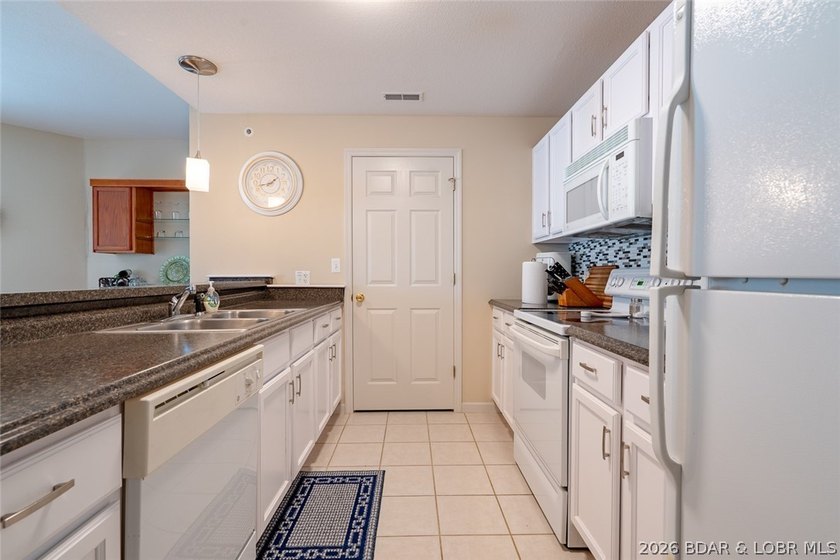 Welcome to Regatta Bay-one of the most sought-after condo - photo 7