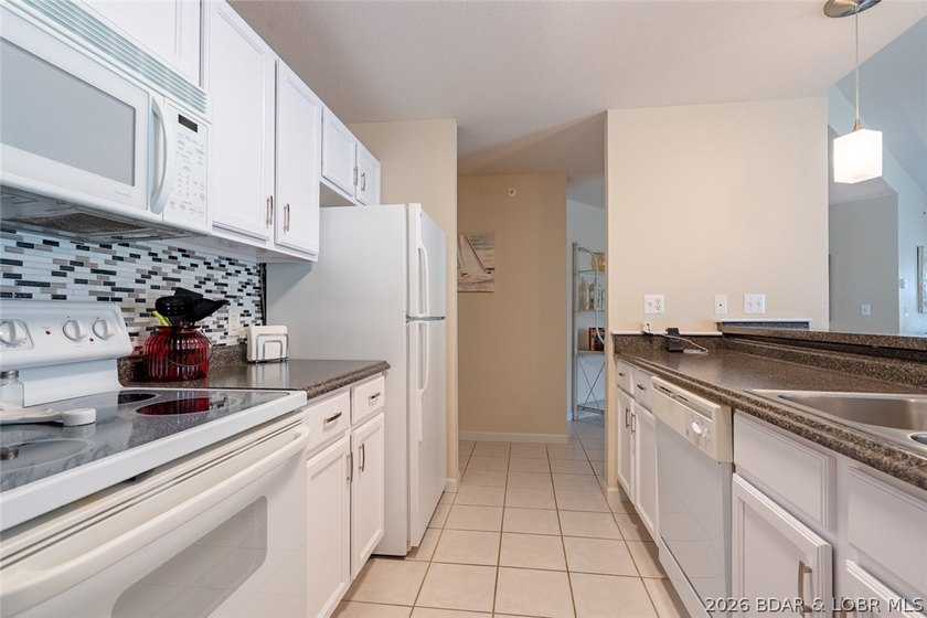 Welcome to Regatta Bay-one of the most sought-after condo - photo 9