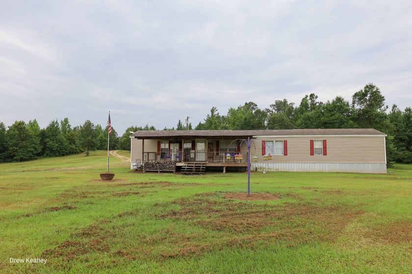 A 205+- acre sportsman's paradise and Southern Caldwell Parish - photo 2