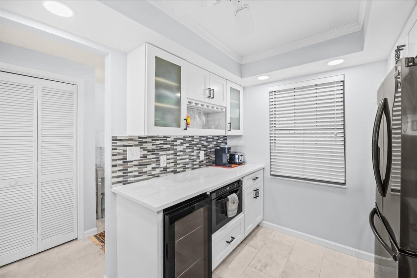 BEST LOCATION *H* Bldg Waterfront GROUND FLOOR Unit In Desirable - photo 11