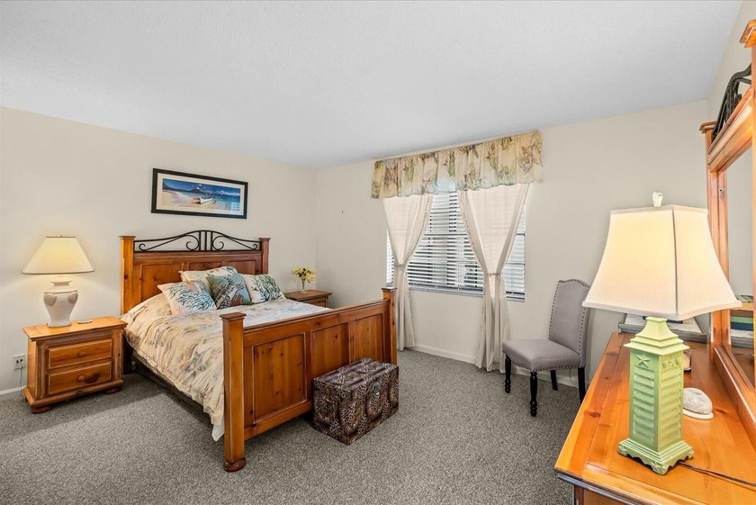 BEST LOCATION *H* Bldg Waterfront GROUND FLOOR Unit In Desirable - photo 24