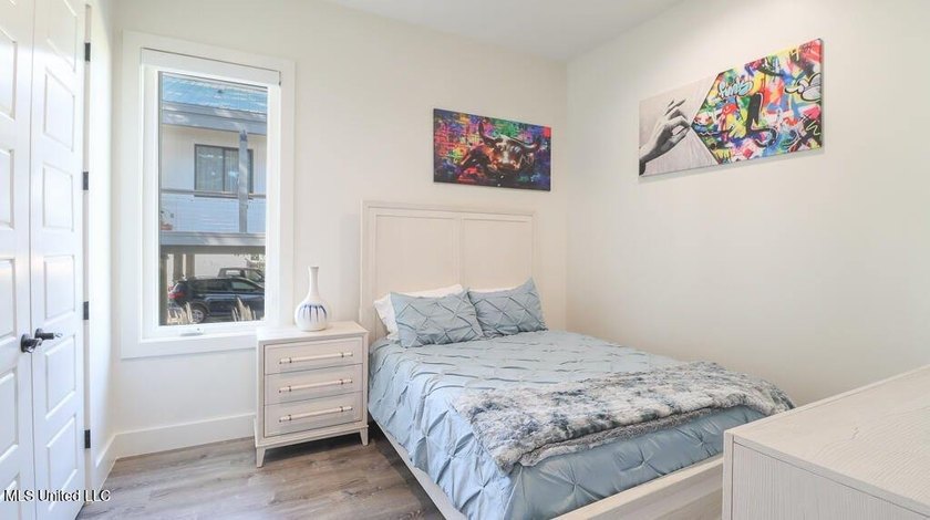 Being sold fully furnished!! Effortless Beachside Living in - photo 29