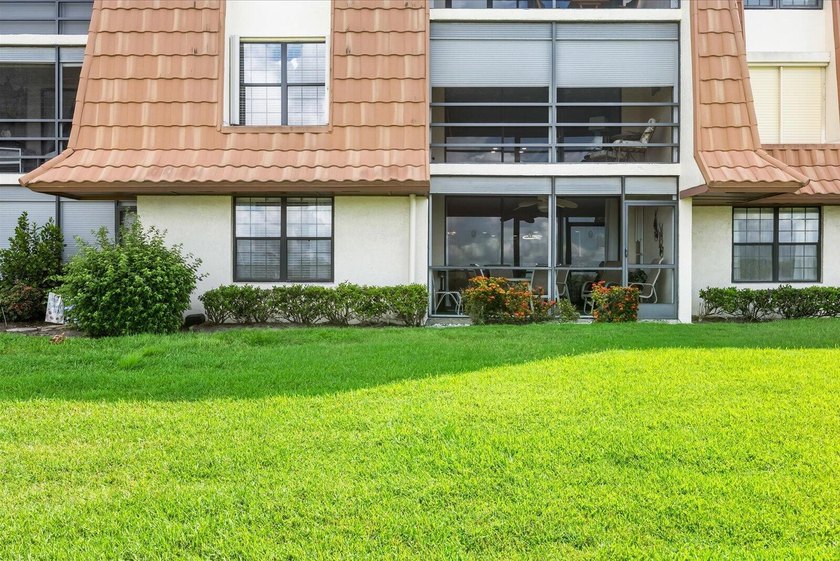 BEST LOCATION *H* Bldg Waterfront GROUND FLOOR Unit In Desirable - photo 30