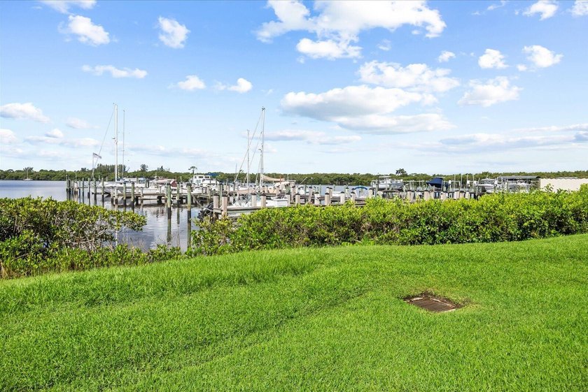 BEST LOCATION *H* Bldg Waterfront GROUND FLOOR Unit In Desirable - photo 31
