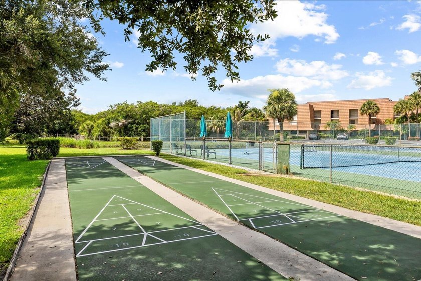 BEST LOCATION *H* Bldg Waterfront GROUND FLOOR Unit In Desirable - photo 37
