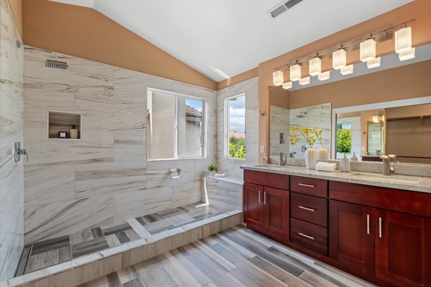 *Vaulted ceilings, a desirable first-floor bedroom and full bath - photo 40