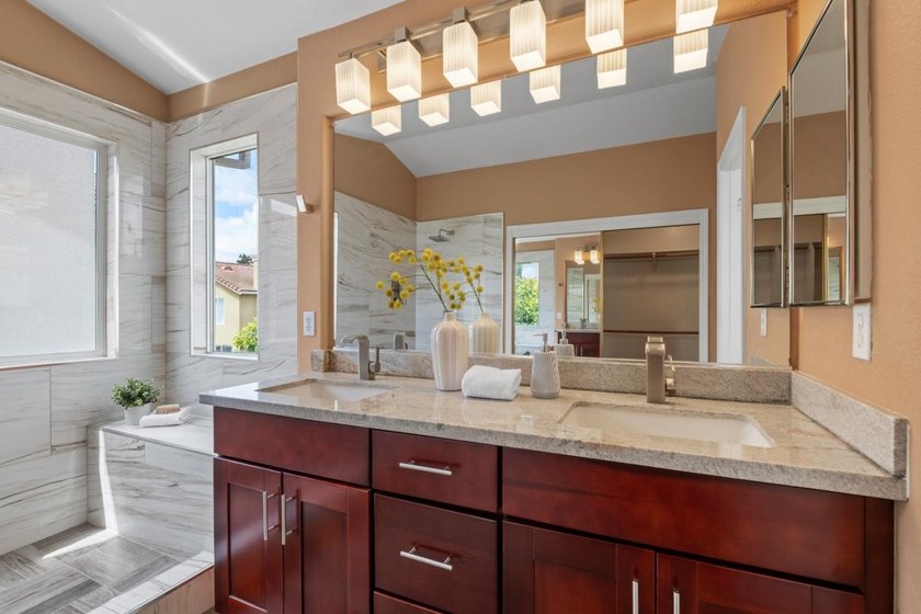 *Vaulted ceilings, a desirable first-floor bedroom and full bath - photo 41