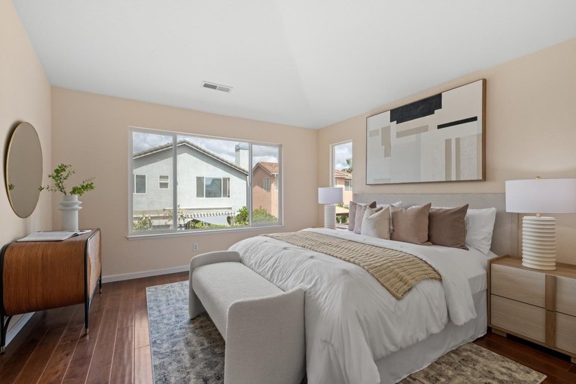 *Vaulted ceilings, a desirable first-floor bedroom and full bath - photo 44