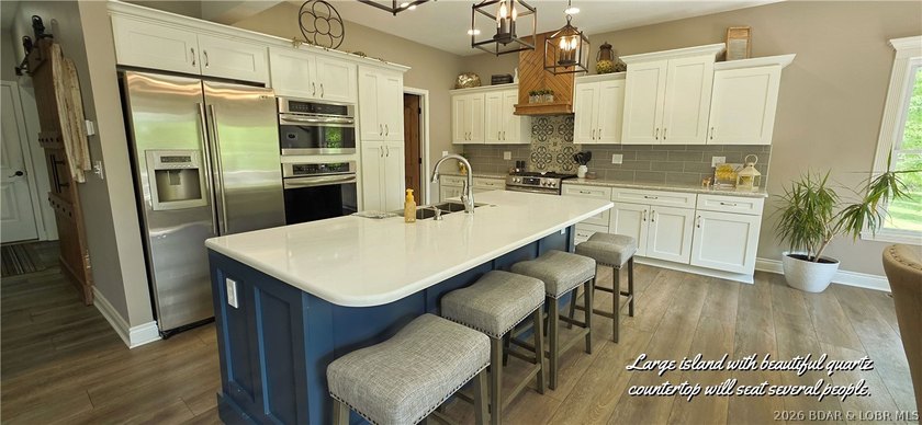 YOUR DREAM HOME IS ON THE MARKET! Stunning 4 bdrm 3 bath home - photo 8