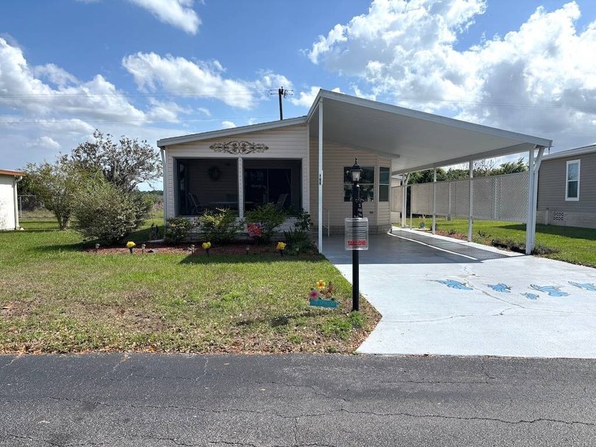 THIS IS ONE YOU DON'T WANT TO MISS!! BEAUTIFULLY UPDATED HOME - photo 4