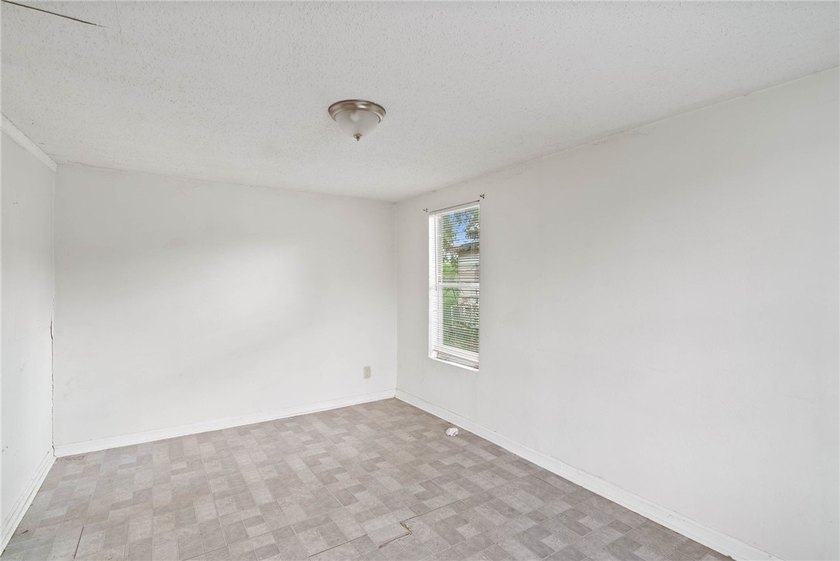 Unlock the potential of this property located in the heart of - photo 15