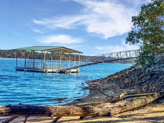 Build your dream lake home on this 1.14 acre private lake lot in - photo 2