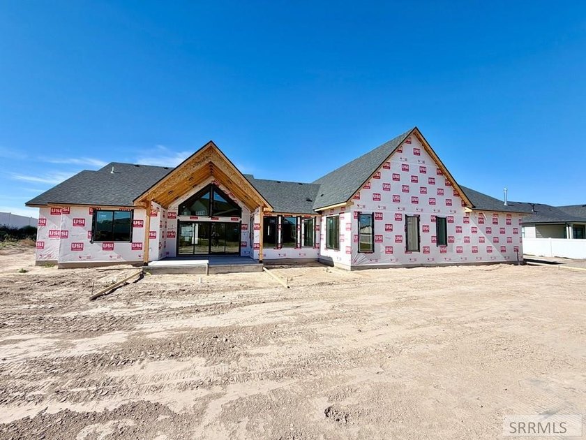 Don't miss this exceptional custom home in Westfield Estates - photo 4