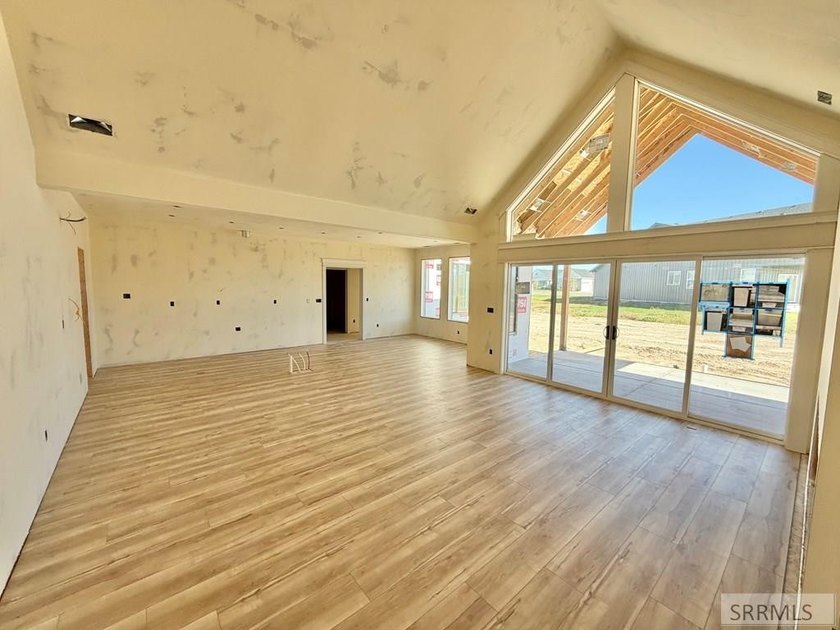 Don't miss this exceptional custom home in Westfield Estates - photo 7