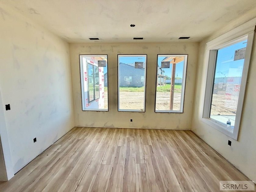 Don't miss this exceptional custom home in Westfield Estates - photo 10