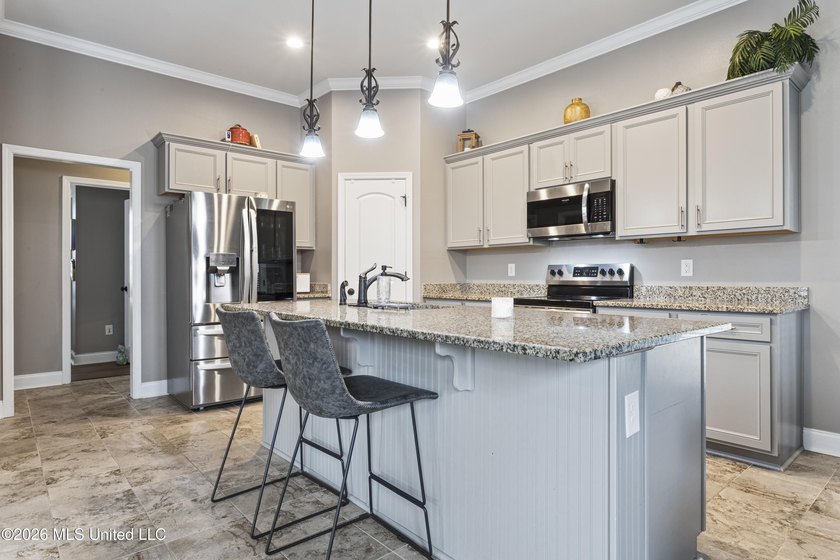 Impeccably maintained and truly move-in ready, this stunning - photo 12