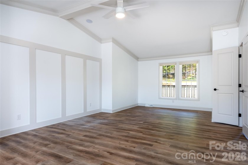 Welcome to your Lake Norman waterfront home! Drought resistant - photo 8
