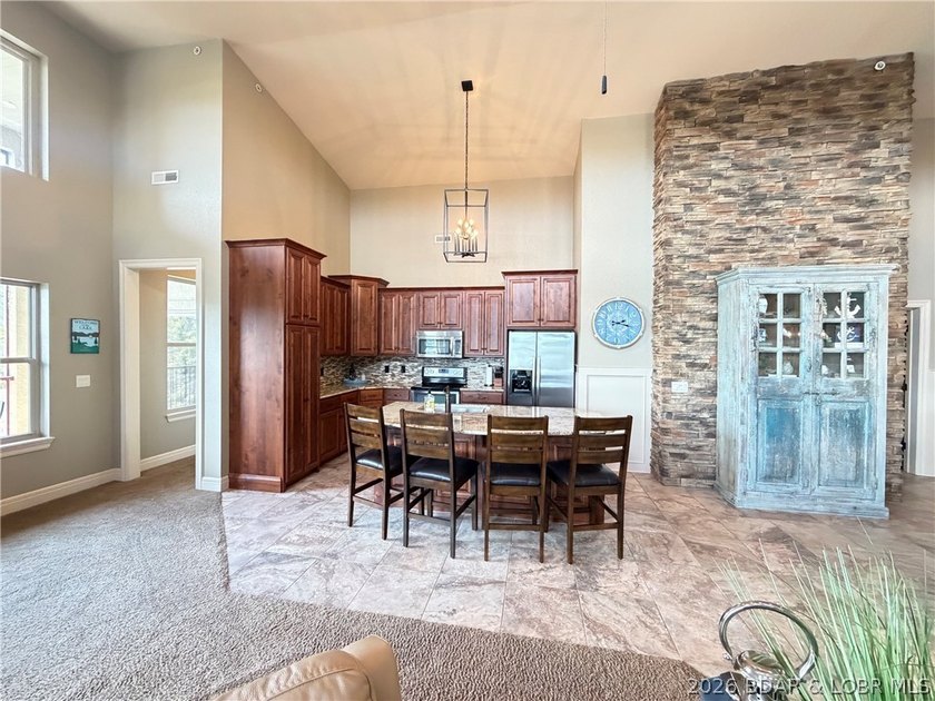 Lakefront living at its finest! Luxurious Setting with Stunning - photo 12