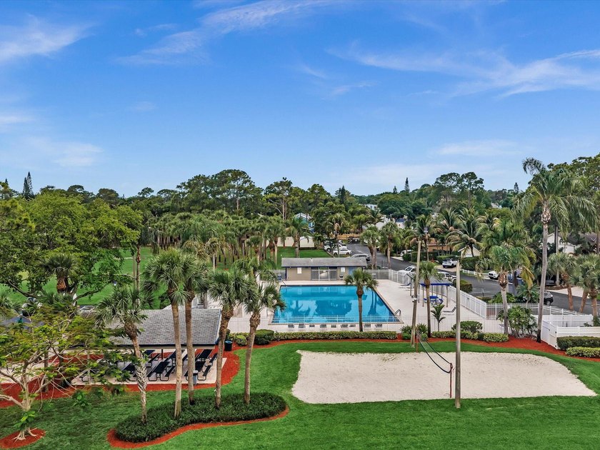 Welcome to this Beautiful 3-bedroom, 2.5-bath home tucked inside - photo 24