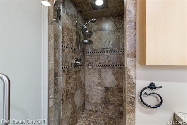 This rare, move-in-ready mid century ranch offers timeless charm - photo 25