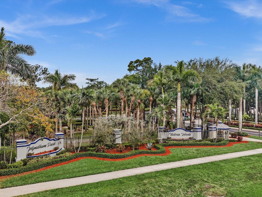 Welcome to this Beautiful 3-bedroom, 2.5-bath home tucked inside - photo 26