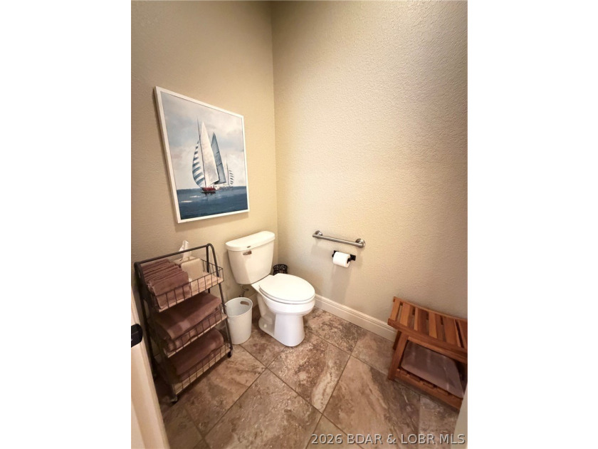 Lakefront living at its finest! Luxurious Setting with Stunning - photo 27
