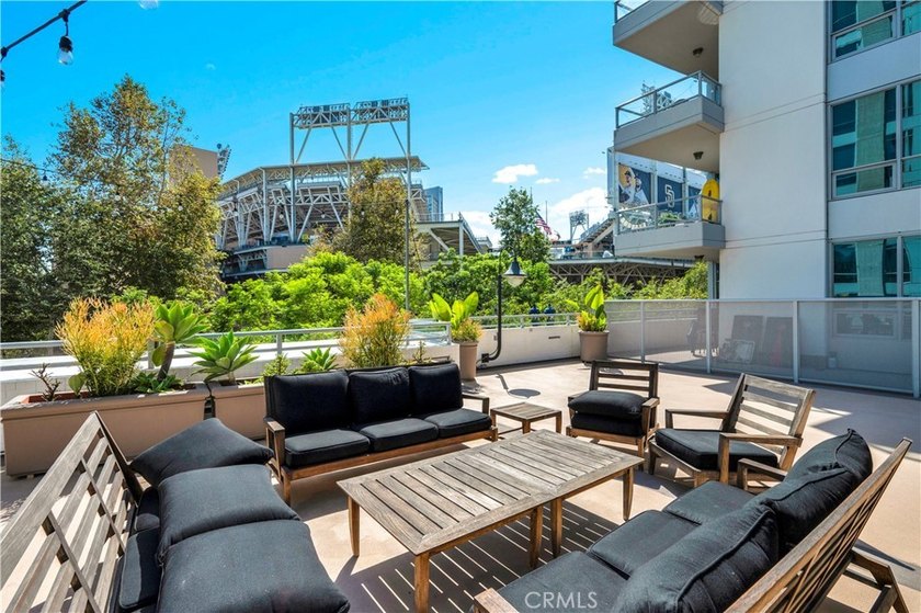 Experience the best of downtown San Diego living in this - photo 28