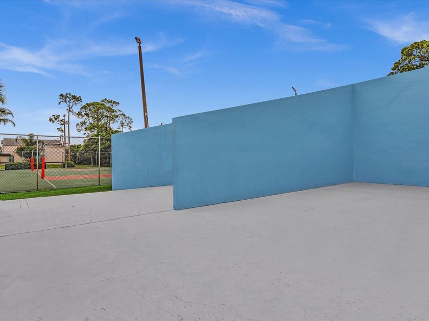 Welcome to this Beautiful 3-bedroom, 2.5-bath home tucked inside - photo 32