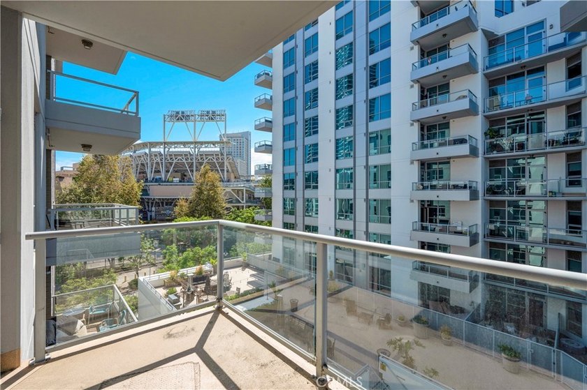 Experience the best of downtown San Diego living in this - photo 33