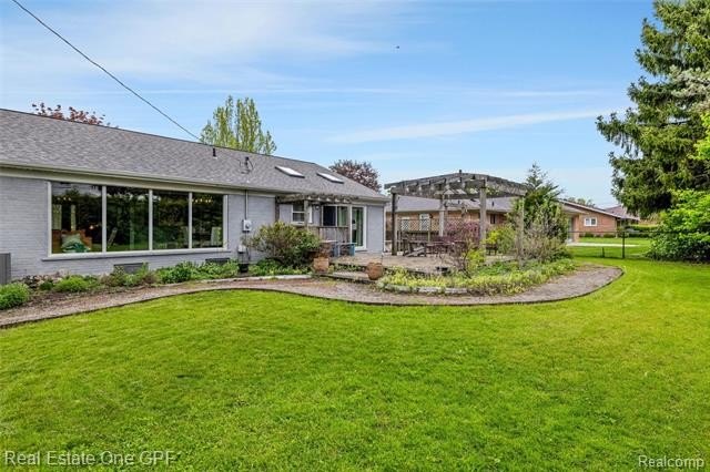This rare, move-in-ready mid century ranch offers timeless charm - photo 37