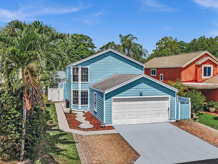 Welcome to this Beautiful 3-bedroom, 2.5-bath home tucked inside - photo 44