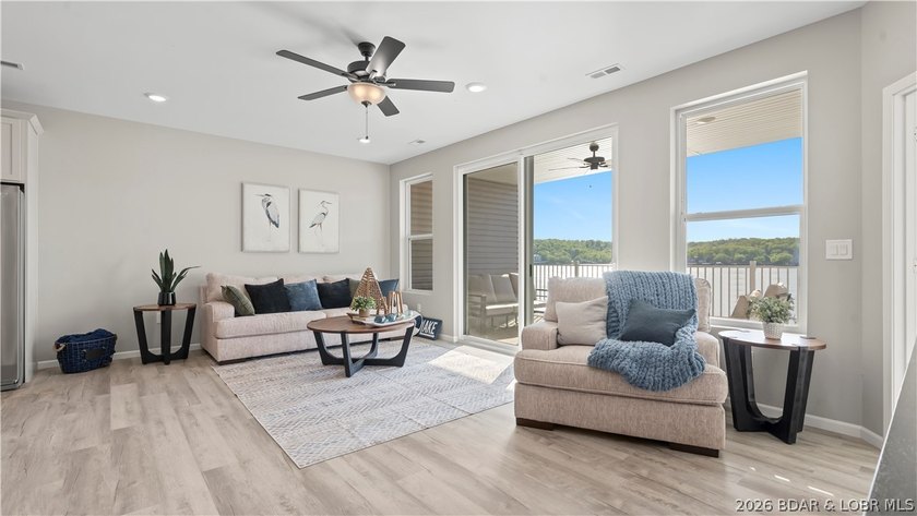 Discover the pinnacle of Lake of the Ozarks living at Niangua - photo 3