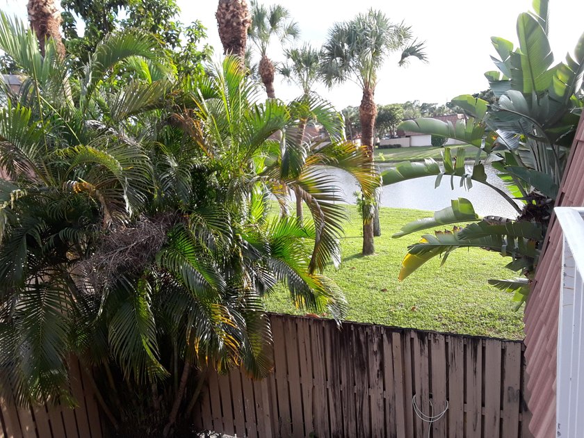 BEAUTIFUL 2BR/2.5BTH TOWNHOUSE W/ DIRECT LAKE VIEW. FULLY - photo 14