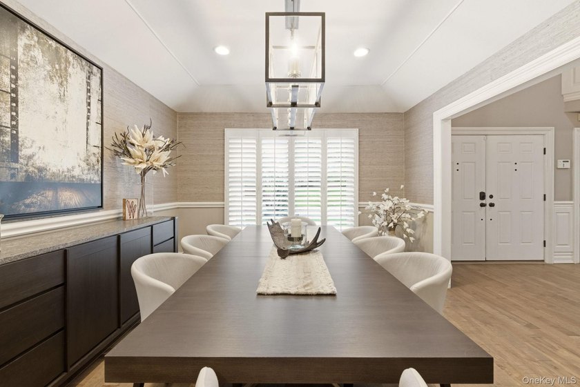 Welcome to this exceptional luxury residence in East Setauket - photo 7