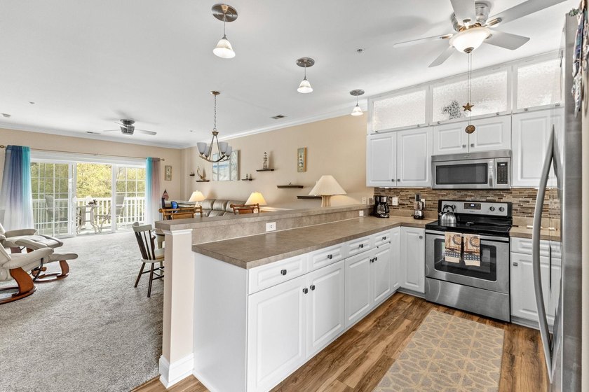 Welcome to this beautifully maintained 2-bedroom, 2-bath fully - photo 13