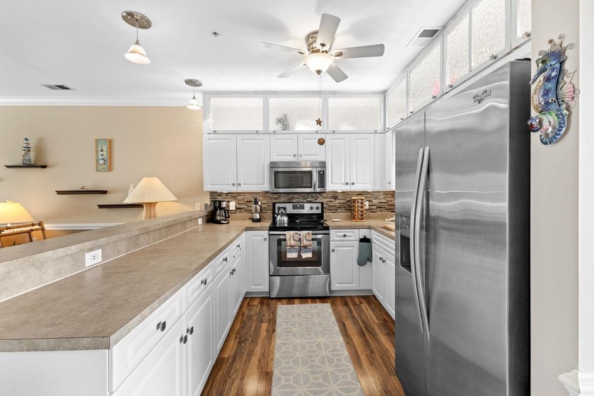 Welcome to this beautifully maintained 2-bedroom, 2-bath fully - photo 14