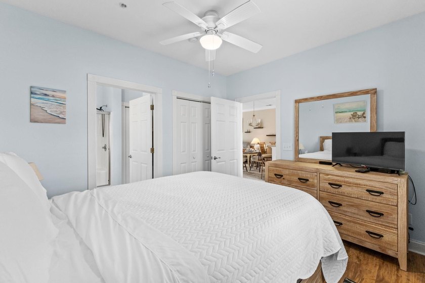 Welcome to this beautifully maintained 2-bedroom, 2-bath fully - photo 30