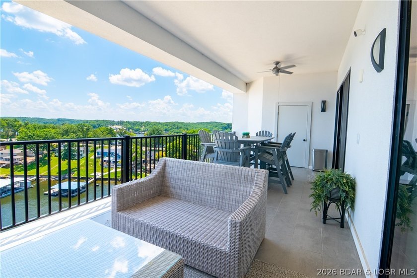 Welcome to Club Level living at Cypress at the Lake, widely - photo 32