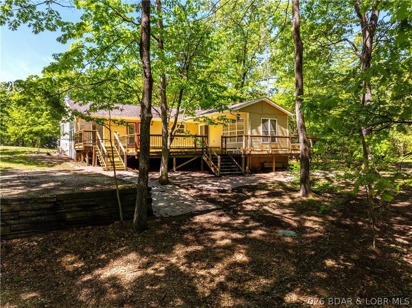 SELLER NOW OFFERING $5,000 TOWARDS CLOSING COSTS! Completely - photo 3