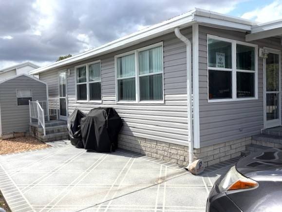 Welcome to this charming and well-maintained 1996 park model - photo 3