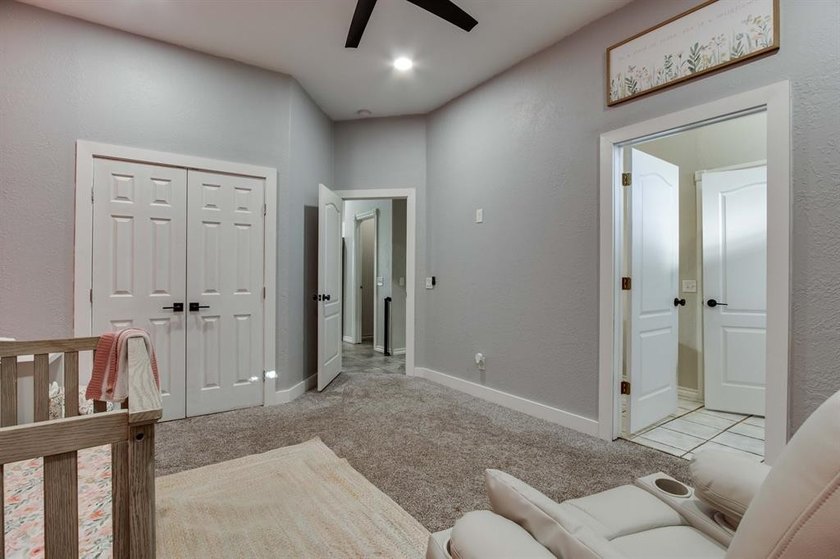 Set on nearly an acre (MOL) in Northwood Lake Estates, this - photo 24